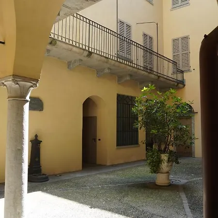 Casa Giovio Elegant Historic In The Heart Of Daire Como